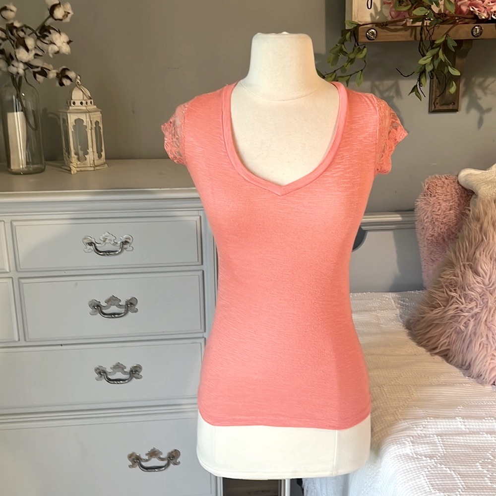 Romantic Peach Lace Back Top Stretchy Shirt V Neck Top Small Rue21